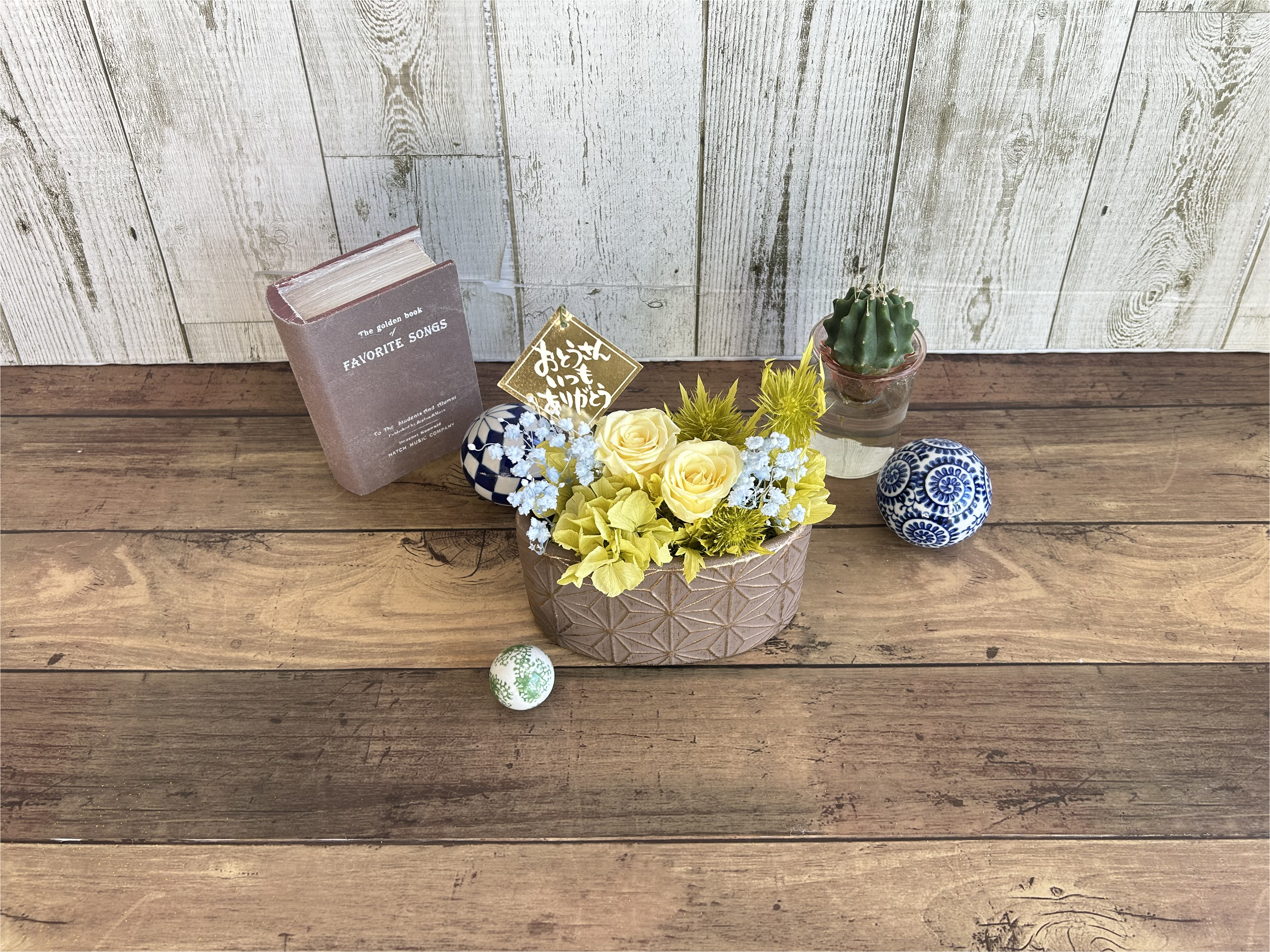 【f002】プリザーブドフラワー＆ブリキ缶入り焼き菓子セット